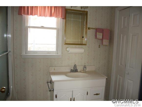 306 Mountain Page Road - Photo 10