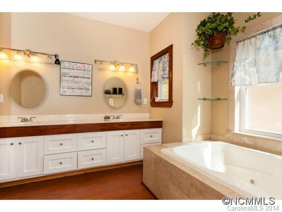 124 Hawke Woods Rd - Photo 11