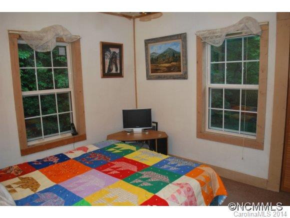 1900 Solomon Jones Road - Photo 11