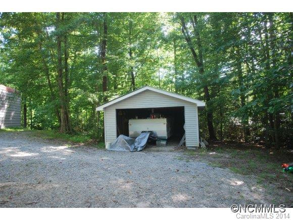 1900 Solomon Jones Road - Photo 15