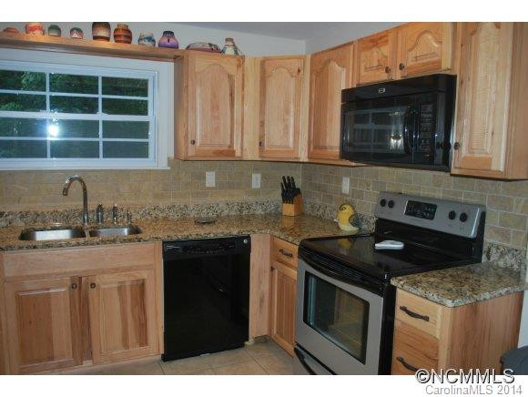 1900 Solomon Jones Road - Photo 5