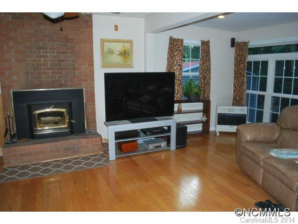 1900 Solomon Jones Road - Photo 7