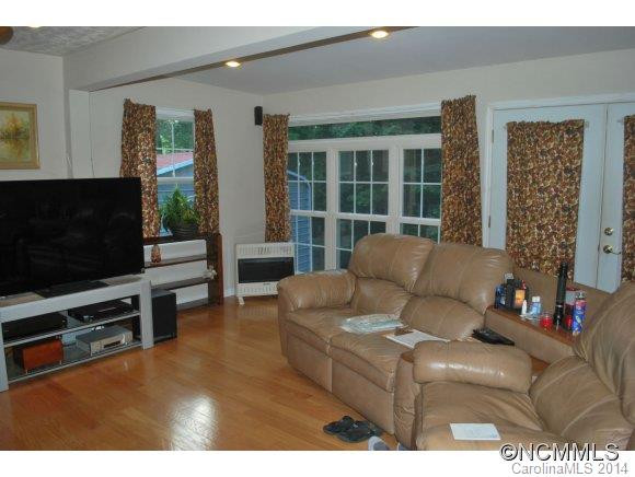 1900 Solomon Jones Road - Photo 8
