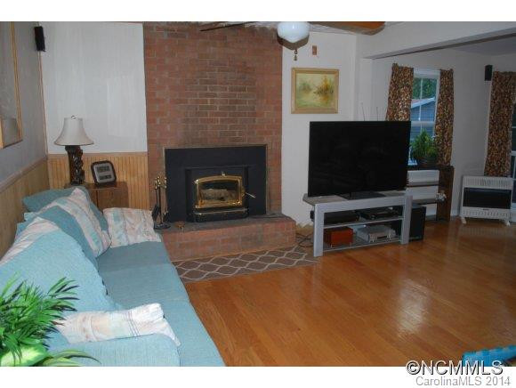 1900 Solomon Jones Road - Photo 9