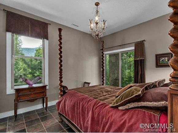 10 HOLLY BERRY LANE - Photo 13
