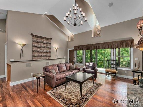 10 HOLLY BERRY LANE - Photo 5