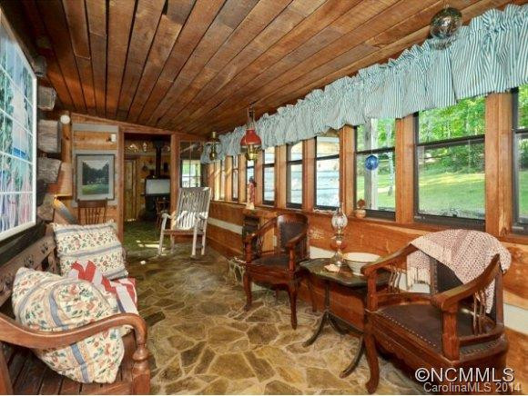 539 RHODODENDRON PARK RD. - Photo 2