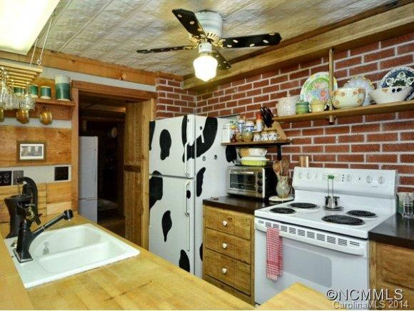 539 RHODODENDRON PARK RD. - Photo 8