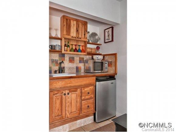 567 SOUTH VALLEY VIEW DR. - Photo 20