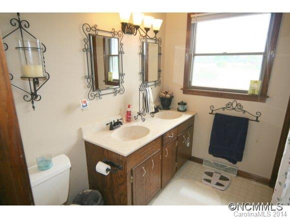 1675 Pilot Mtn Road - Photo 11