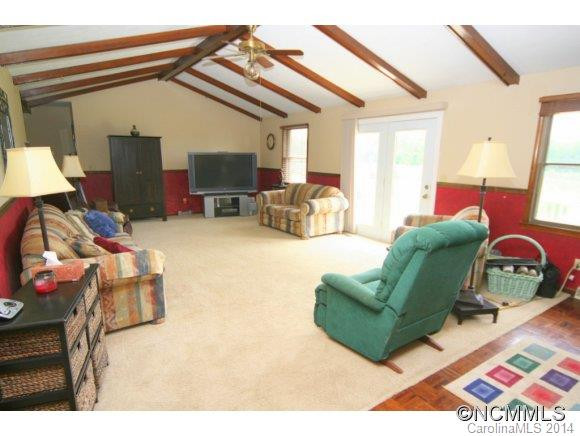 1675 Pilot Mtn Road - Photo 7