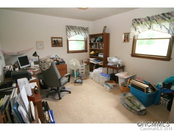 1675 Pilot Mtn Road - Photo 10