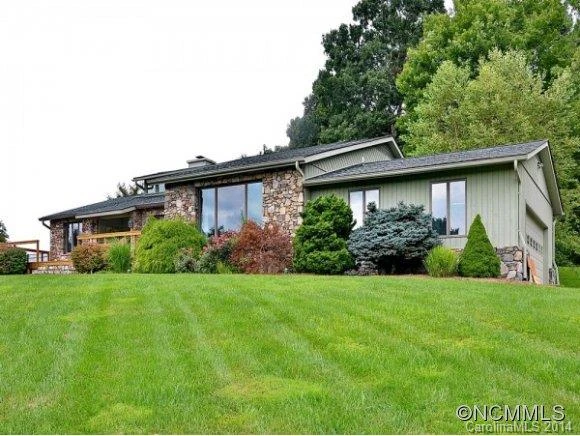 8 CHANTILLY PLACE