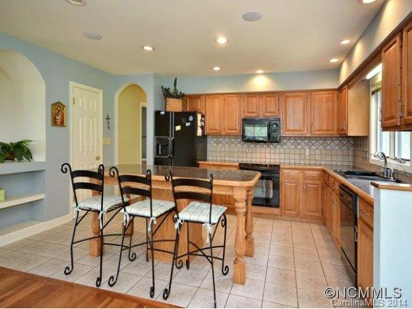 8 CHANTILLY PLACE - Photo 6