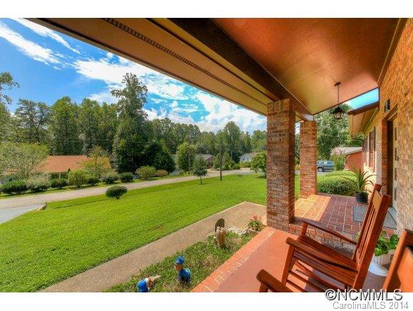 133 Greenfield Lane - Photo 3