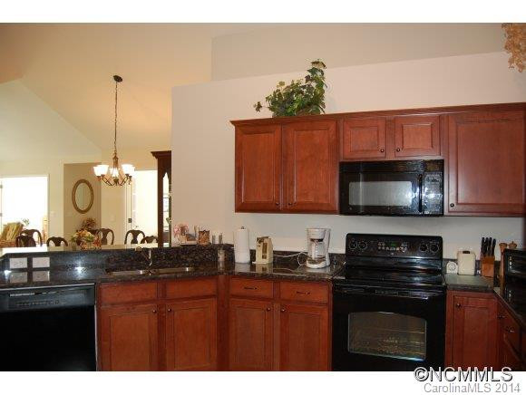34 CAMEO DRIVE - Photo 5