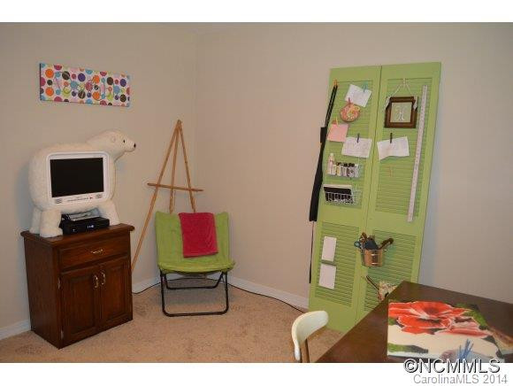 123 Fairlane Dr. - Photo 16