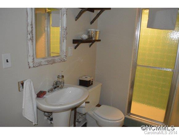 123 Fairlane Dr. - Photo 8