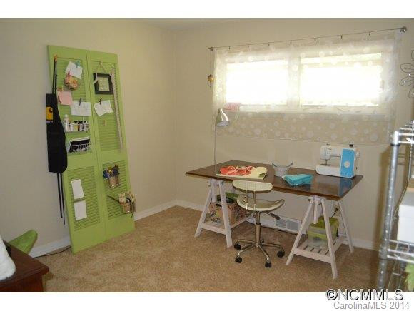 123 Fairlane Dr. - Photo 10