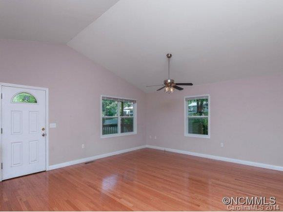 68 MOODY AVENUE - Photo 5