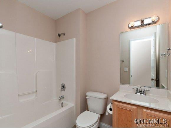68 MOODY AVENUE - Photo 9