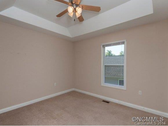 68 MOODY AVENUE - Photo 10