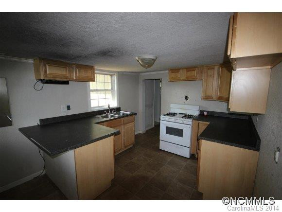 32 Gatewood Road - Photo 4