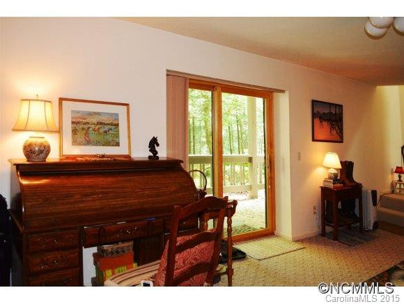 1090 Ransier Dr - Photo 18