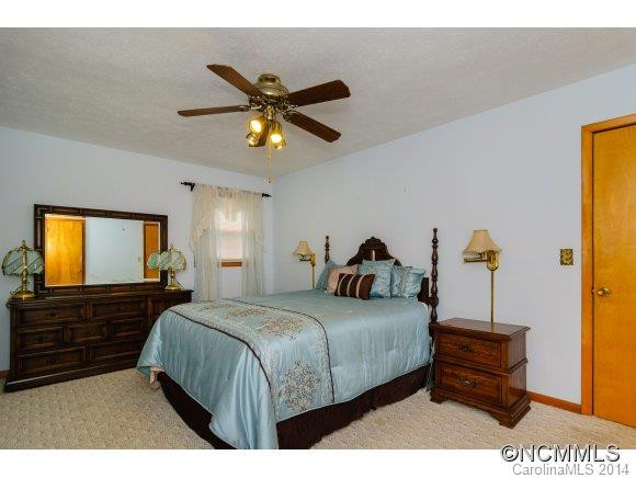 537 Fitzsimmons Street - Photo 11