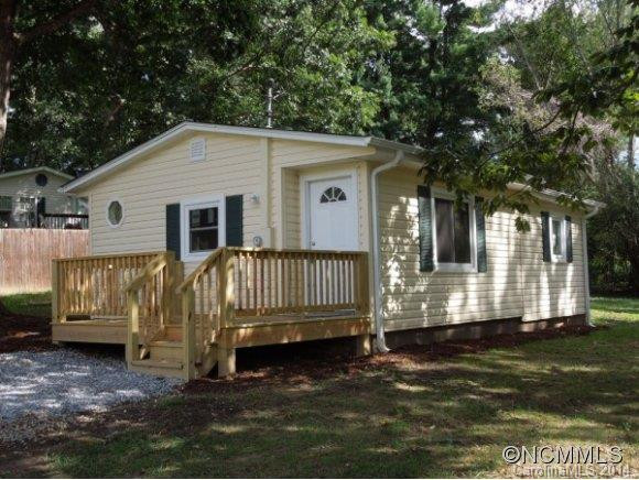 11 LOOMIS AVENUE - Photo 2