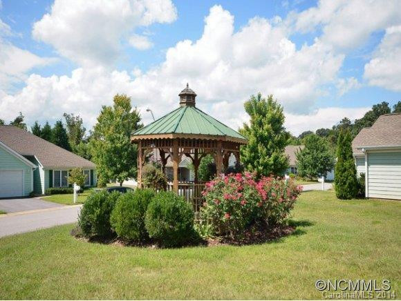 16 SLOSMAN DR - Photo 2