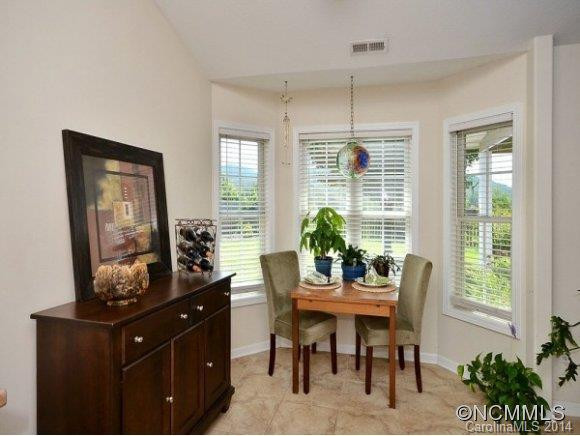 16 SLOSMAN DR - Photo 8