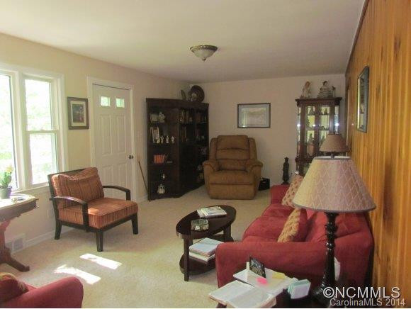 39 Sycamore Street - Photo 5