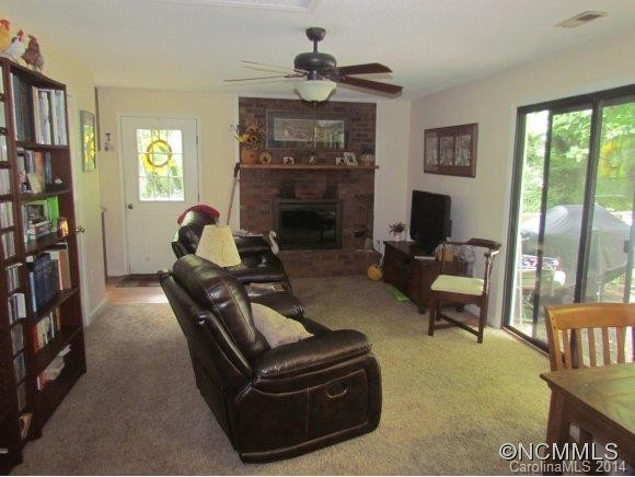 39 Sycamore Street - Photo 9