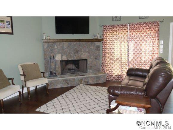 281 Wabash - Photo 3