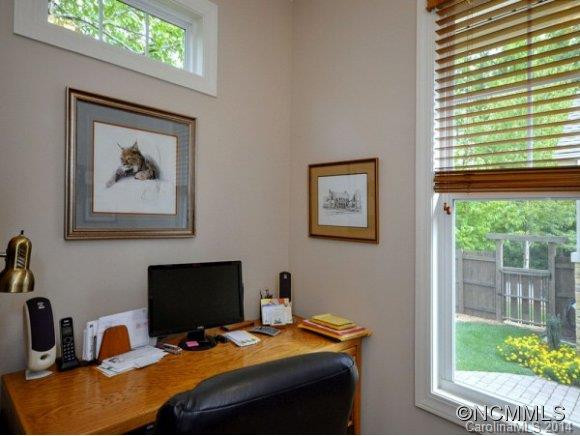 274 VILLAGE GREENWAY - Photo 13