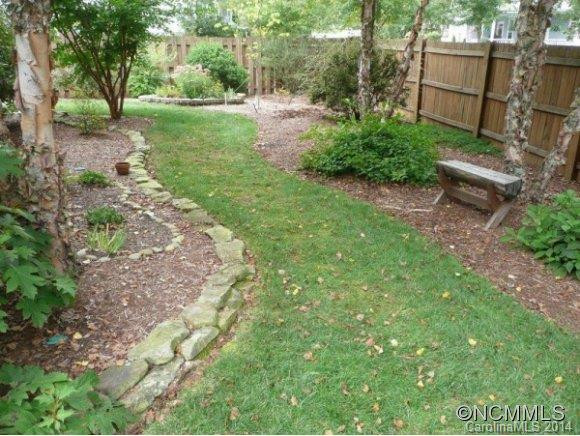 274 VILLAGE GREENWAY - Photo 15