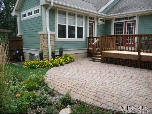 274 VILLAGE GREENWAY - Photo 16