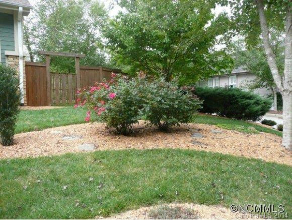 274 VILLAGE GREENWAY - Photo 17