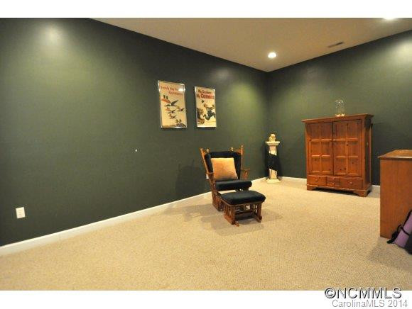 299 Seneca Blvd. - Photo 16