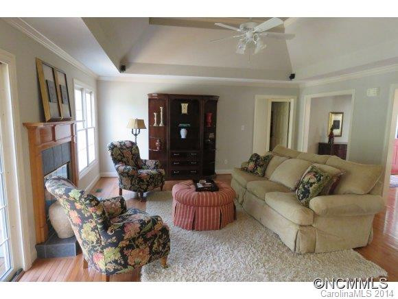 18 Lakeway Circle - Photo 4