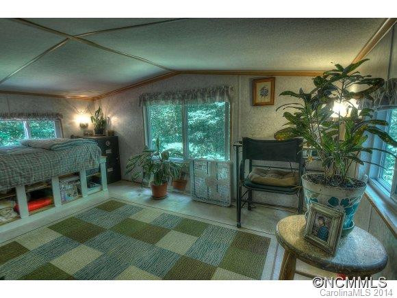 572 Deer Park Lake Road - Photo 12