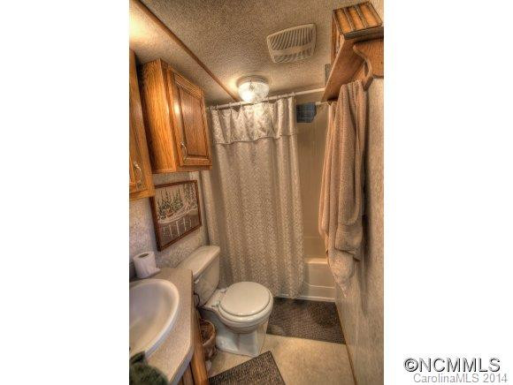 572 Deer Park Lake Road - Photo 14