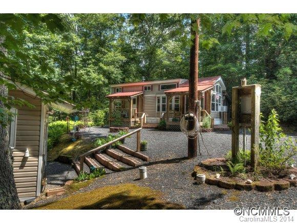 572 Deer Park Lake Road - Photo 4