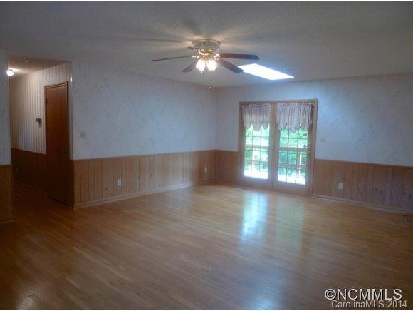 2268 NC 126 - Photo 2