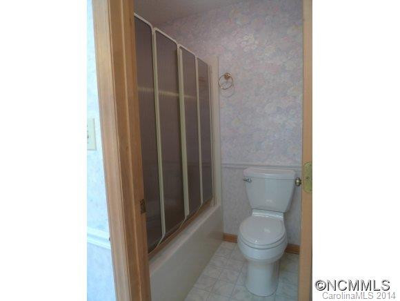 2268 NC 126 - Photo 8