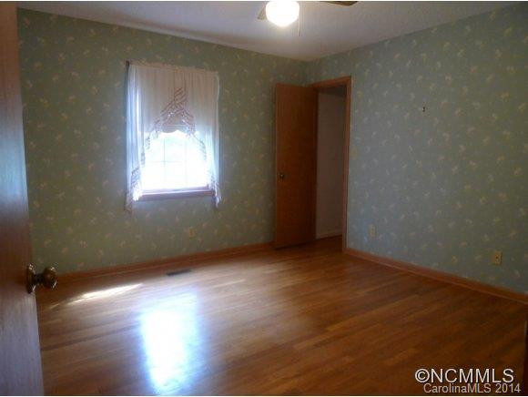 2268 NC 126 - Photo 9