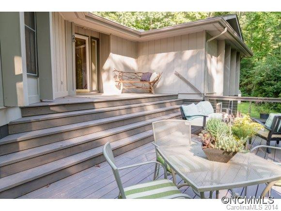 25 Woodmere Drive - Photo 2