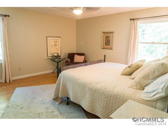 25 Woodmere Drive - Photo 15