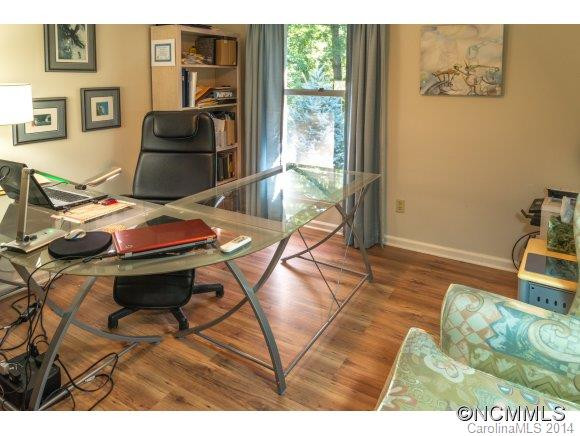 25 Woodmere Drive - Photo 19